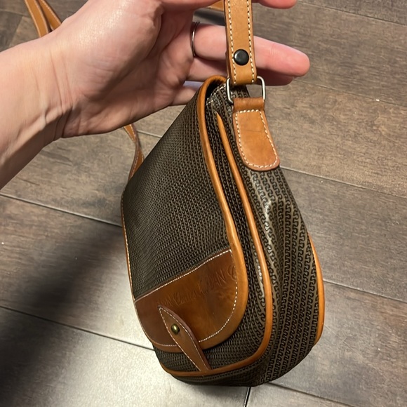 Charles Jourdan Actif vintage shoulder bag - Picture 4 of 16